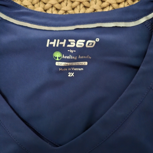 Plus size Scrub lot (8) - Picture 5 of 13